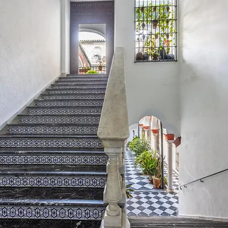 Duplex En Antigua Casa Palacio - Calle San Isidoro
